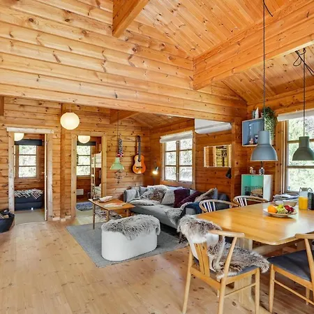 Beautiful In With Kitchen Holiday home